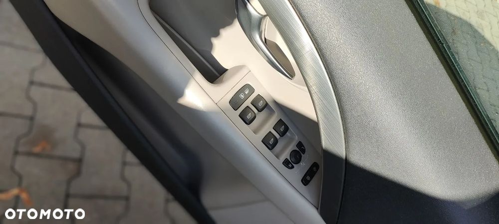 Volvo V70 2.0T Kinetic - 8