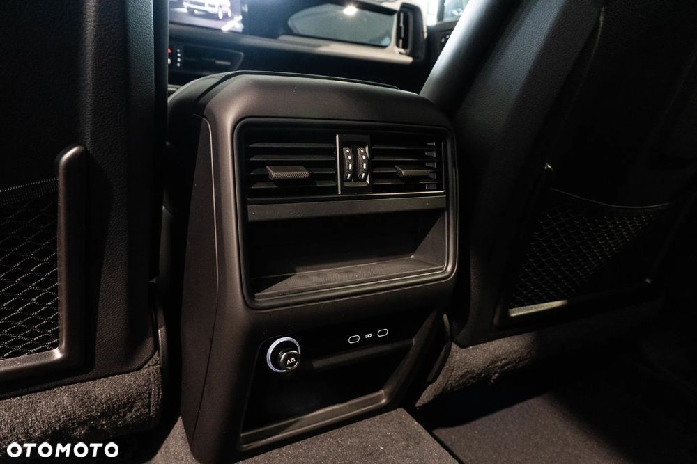 Porsche Cayenne E-Hybrid PHEV Black Edition - 22