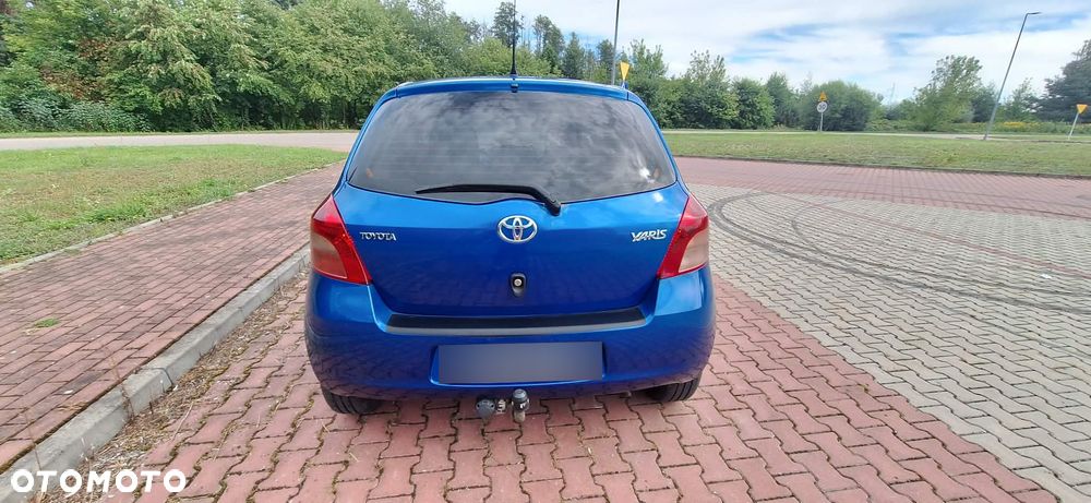Toyota Yaris 1.3 - 3