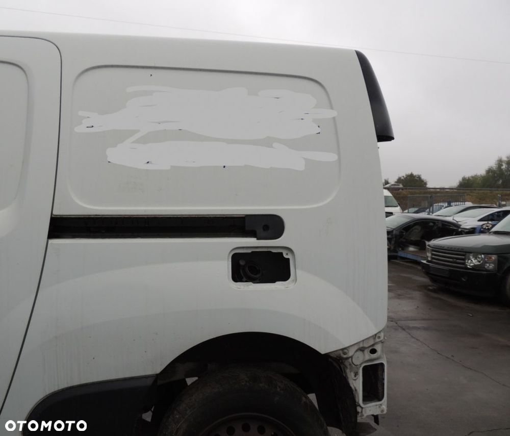 Ćwiartka nadwozia lewy tył Renault  Kangoo II '12 MAXI - 1