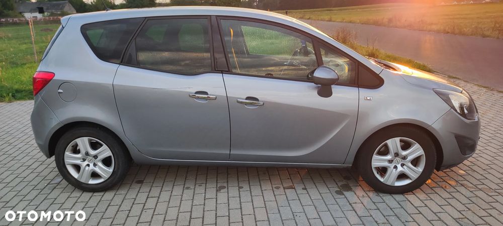 Opel Meriva 1.7 CDTI Automatik Edition - 2