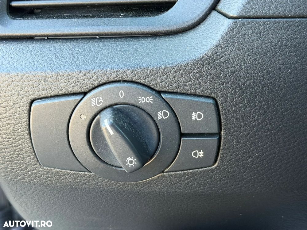 BMW X1 sDrive20d - 8