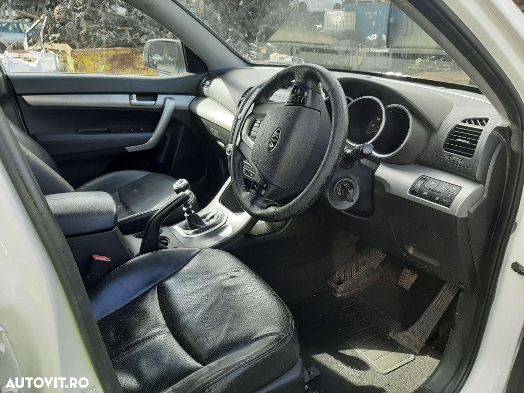 Aripa stanga fata Kia Sorento 2010 SUV 2.2 DOHC - 8