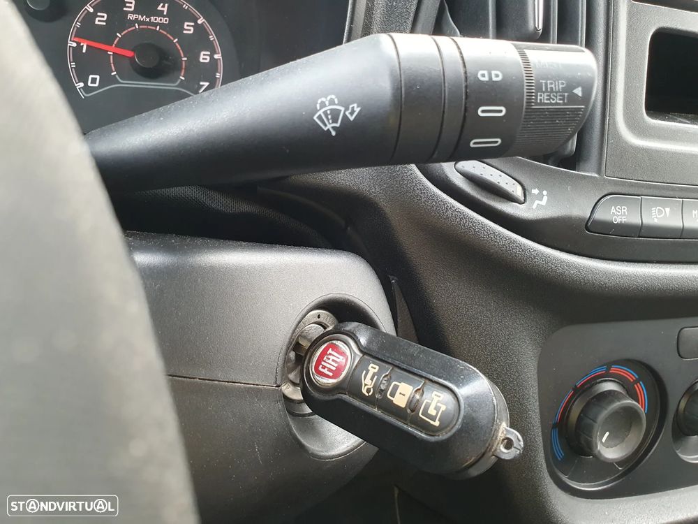 Fiat DOBLO MULTIJET 3 LUGARES A/C - 12