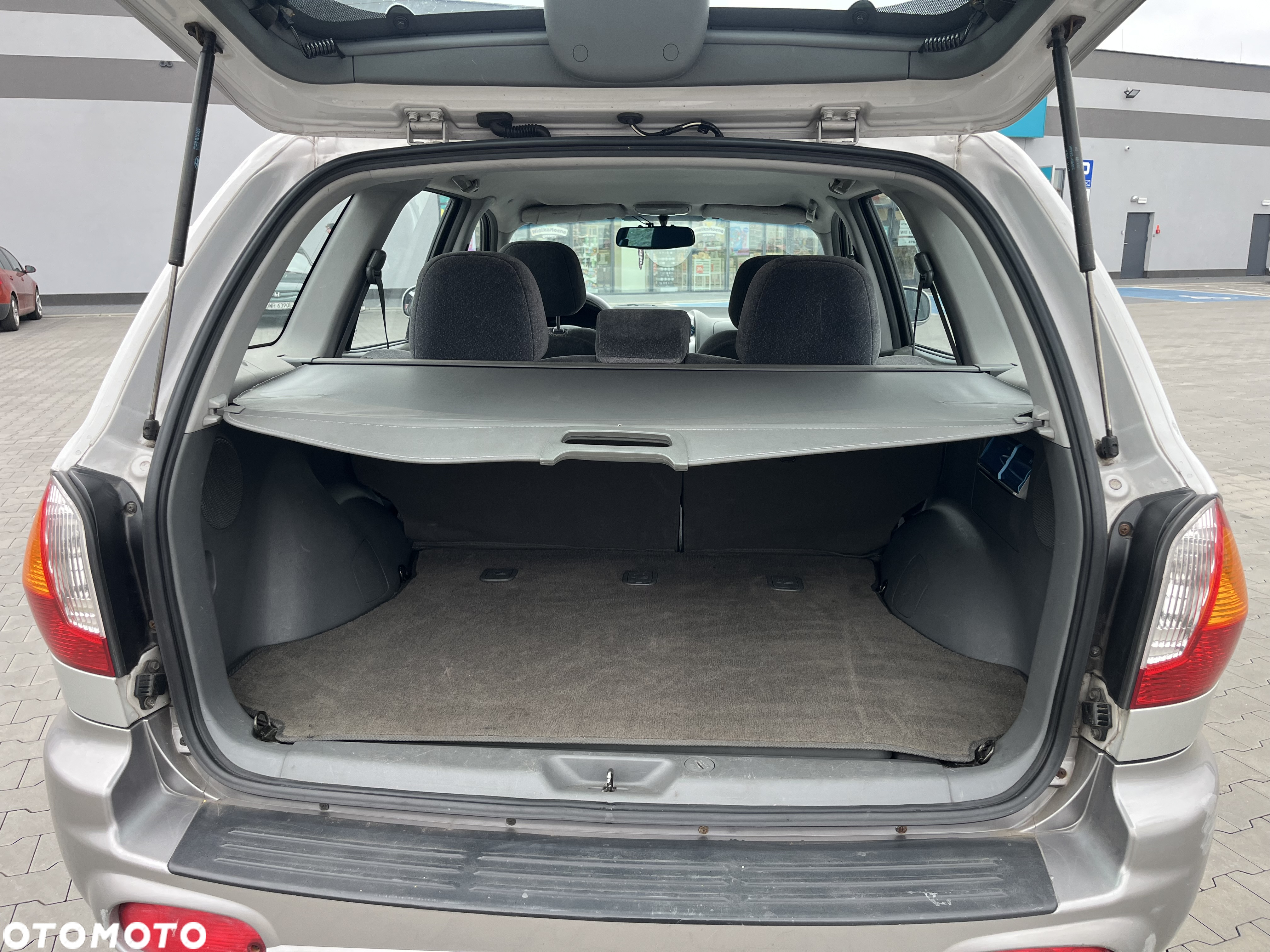 Hyundai Santa Fe - 4