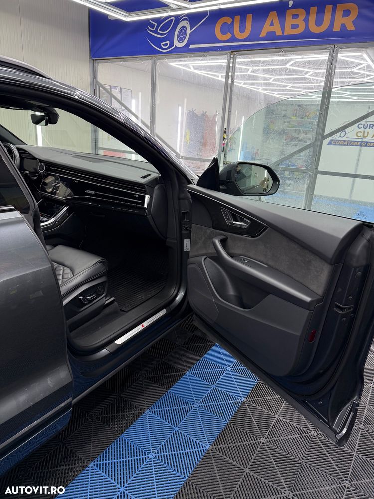 Audi Q8 - 21