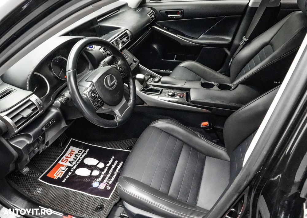 Lexus Seria IS 300h Executive Plus - 12