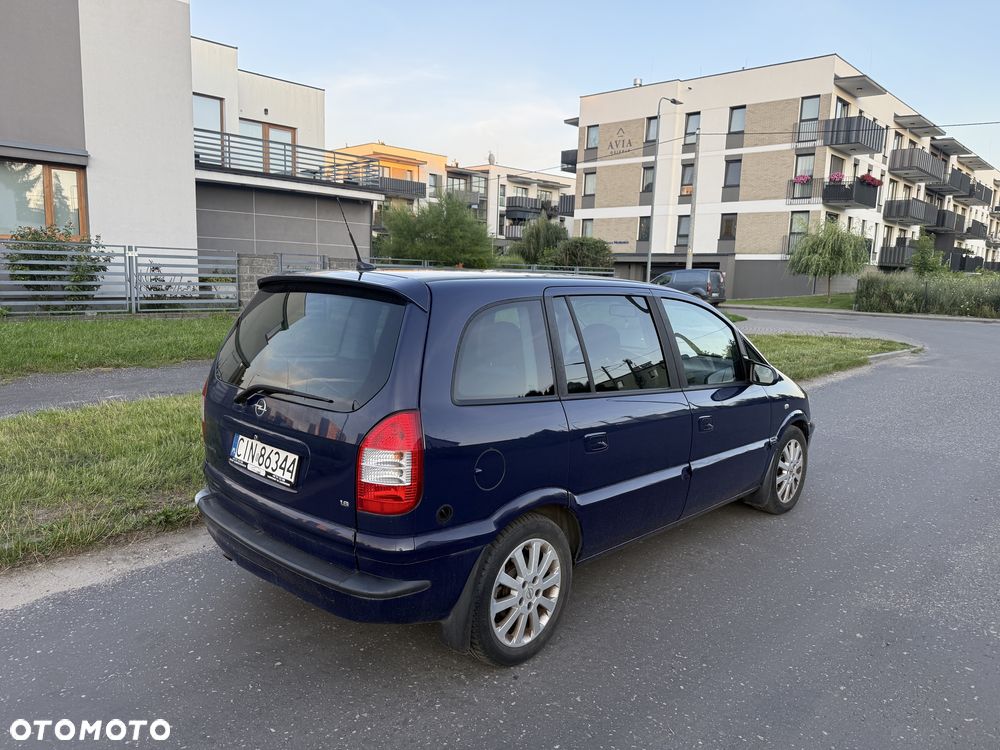 Opel Zafira - 3
