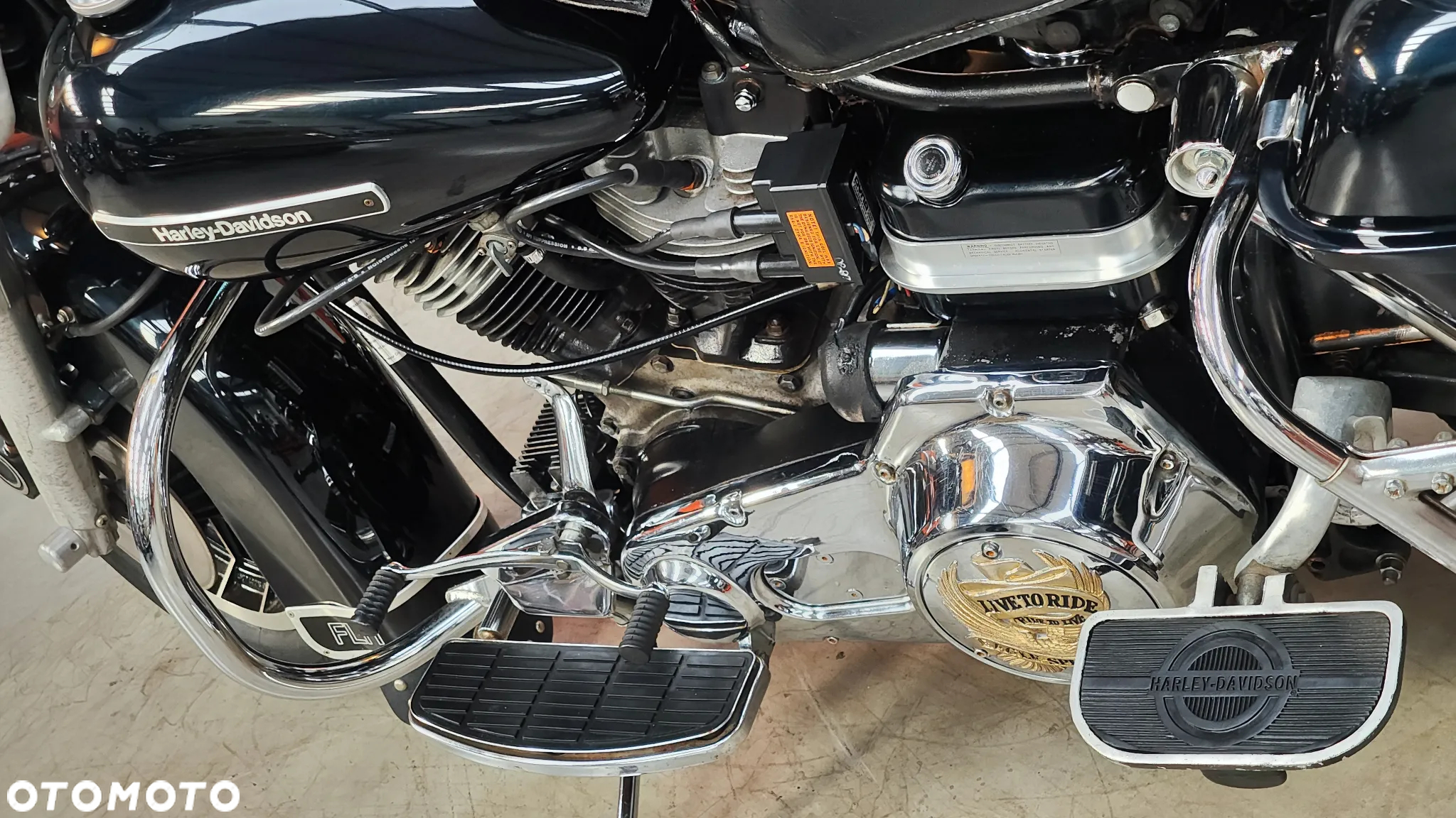 Harley-Davidson FLH Electra Glide - 11