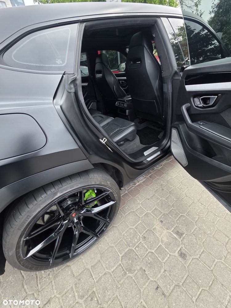 Lamborghini Urus - 23