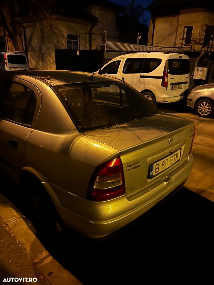 Opel Astra - 4