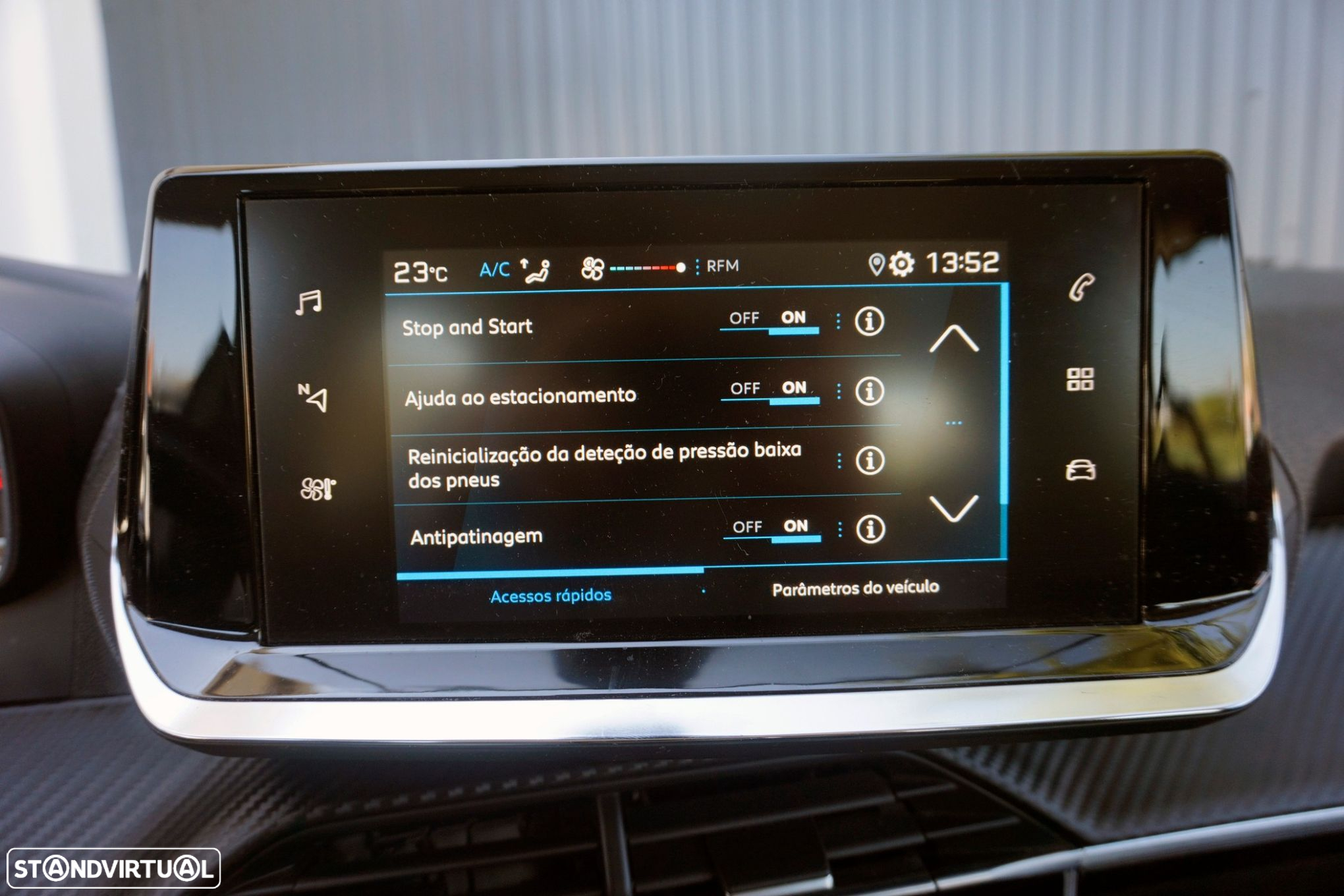 Peugeot 208 1.2 PureTech Active - 21