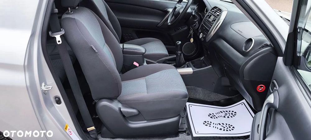 Toyota RAV4 - 9