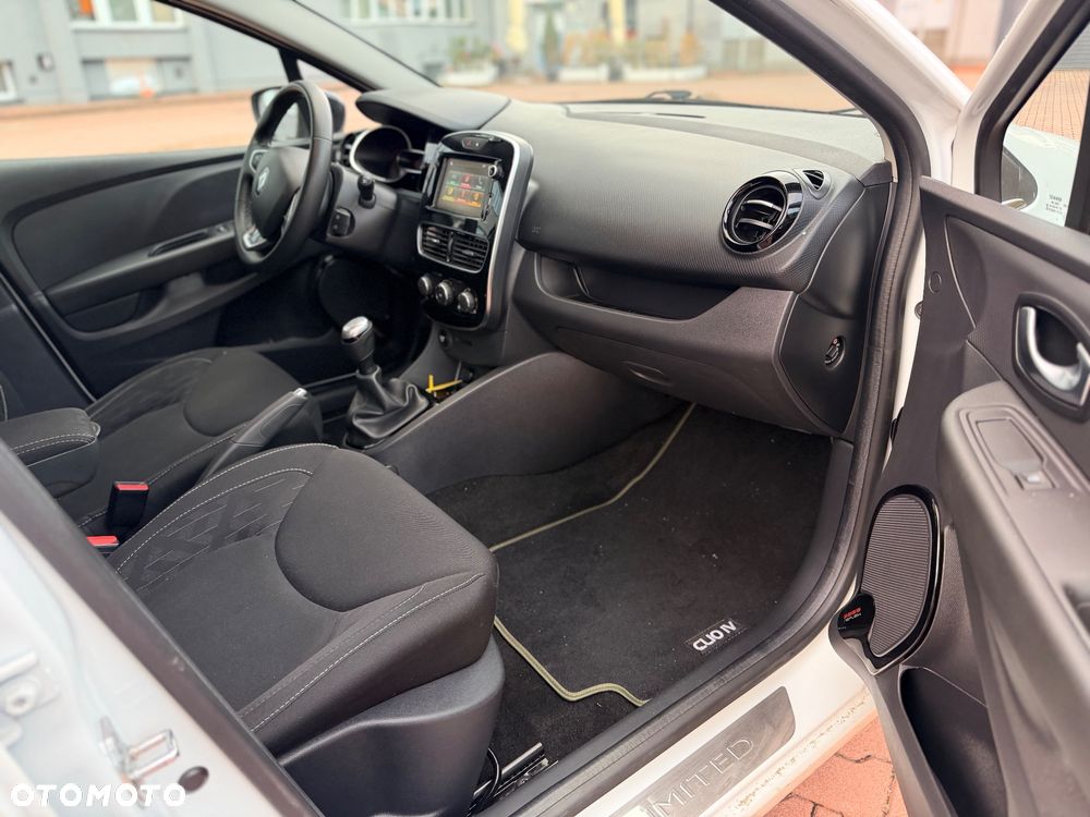 Renault Clio - 16