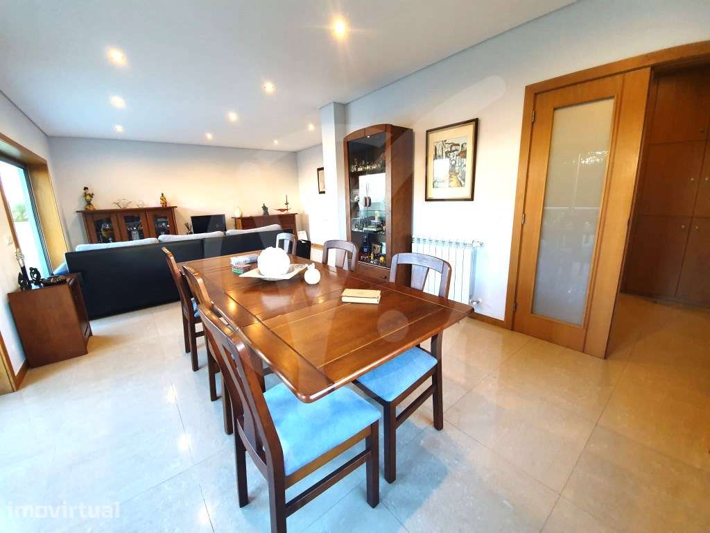 Moradia T3 de Arquitetura Moderna em Touguinha - Vila do Conde - Grande imagem: 4/23