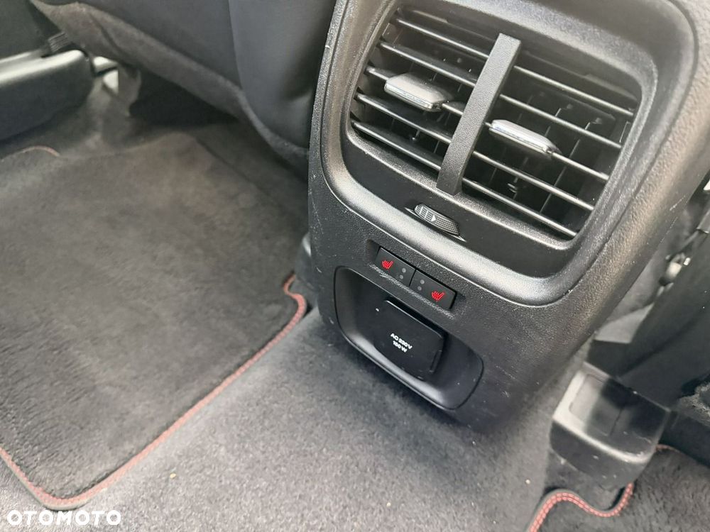 Ford Kuga - 26