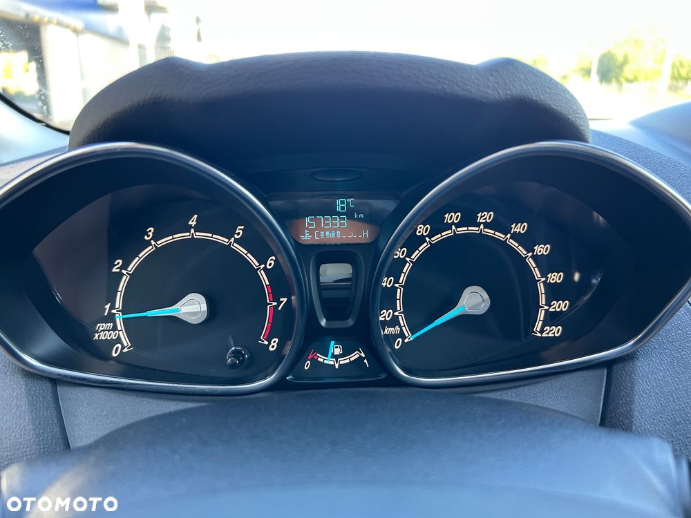 Ford Fiesta 1.0 EcoBoost S&S TITANIUM - 24