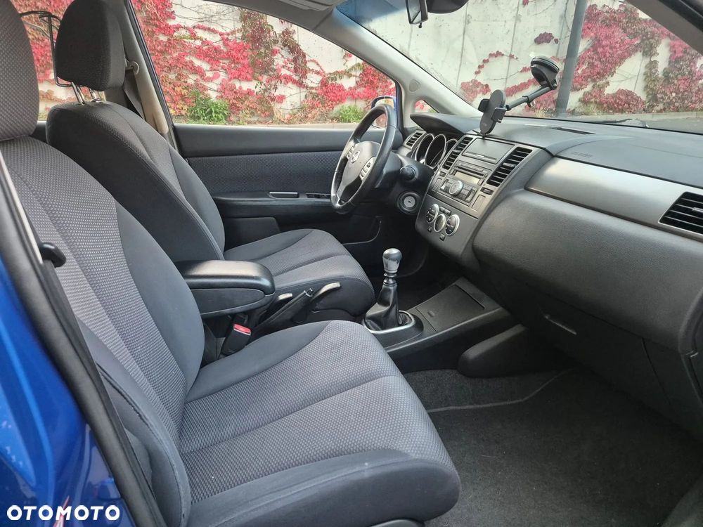 Nissan Tiida - 8
