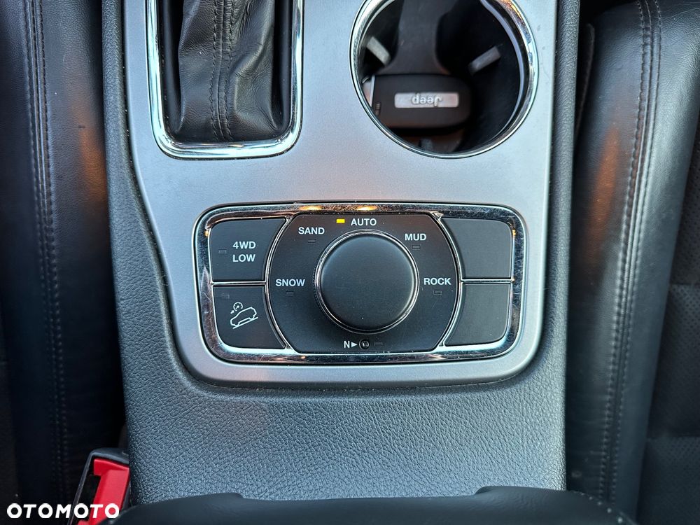 Jeep Grand Cherokee - 8