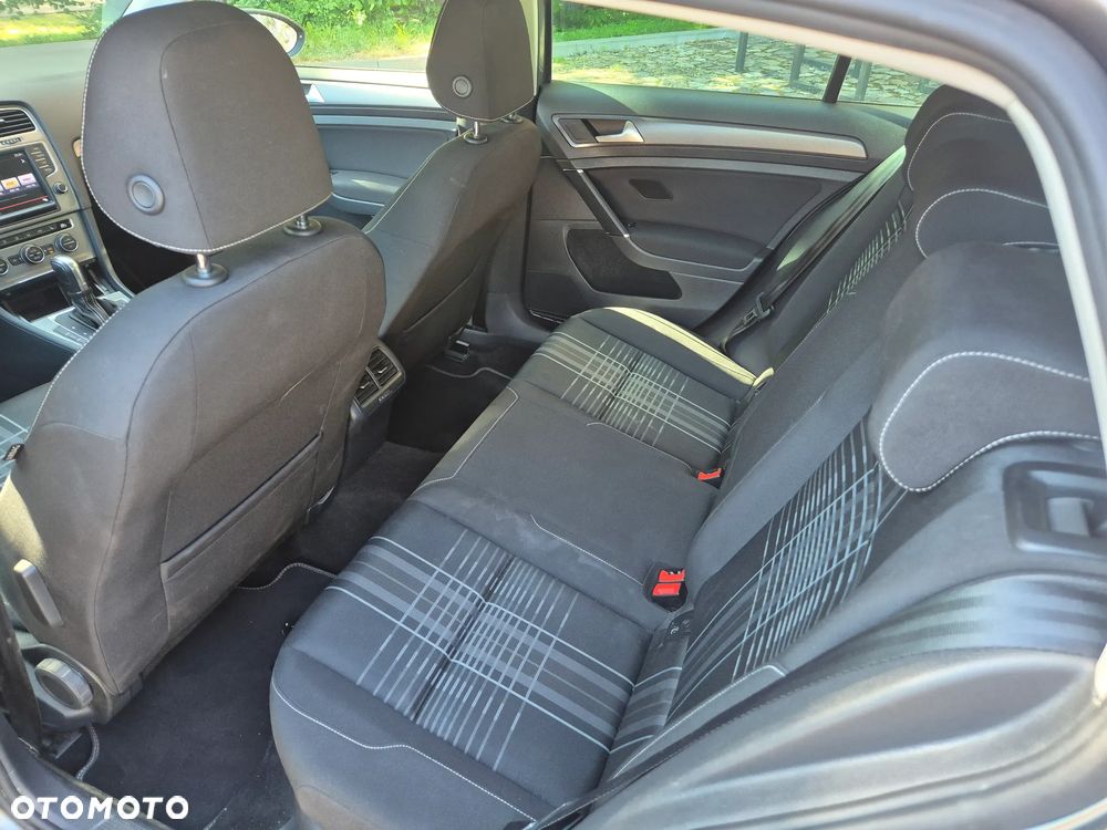 Volkswagen Golf 1.6 TDI BlueMotion Technology DSG Lounge - 11
