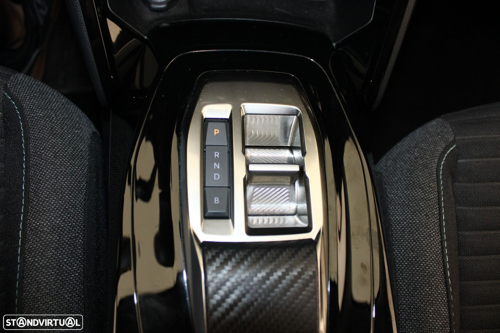 Peugeot e-208 50 kWh Style - 24
