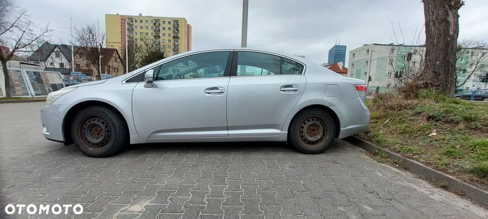 Toyota Avensis 1.8 Sol - 2