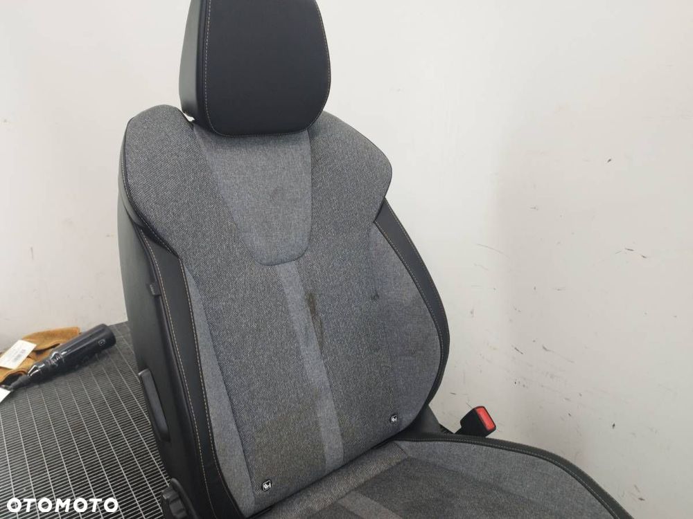 FOTEL PRZÓD PRZEDNI PRAWY PASAŻERA SKODA OCTAVIA IV EU - 3