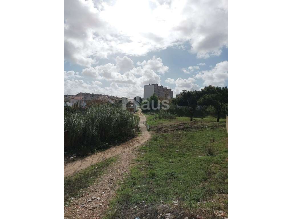 Lote terreno para construção de moradia T3 - Grande imagem: 2/7