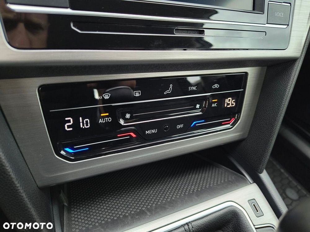 Volkswagen Passat 1.5 TSI EVO Essence - 24