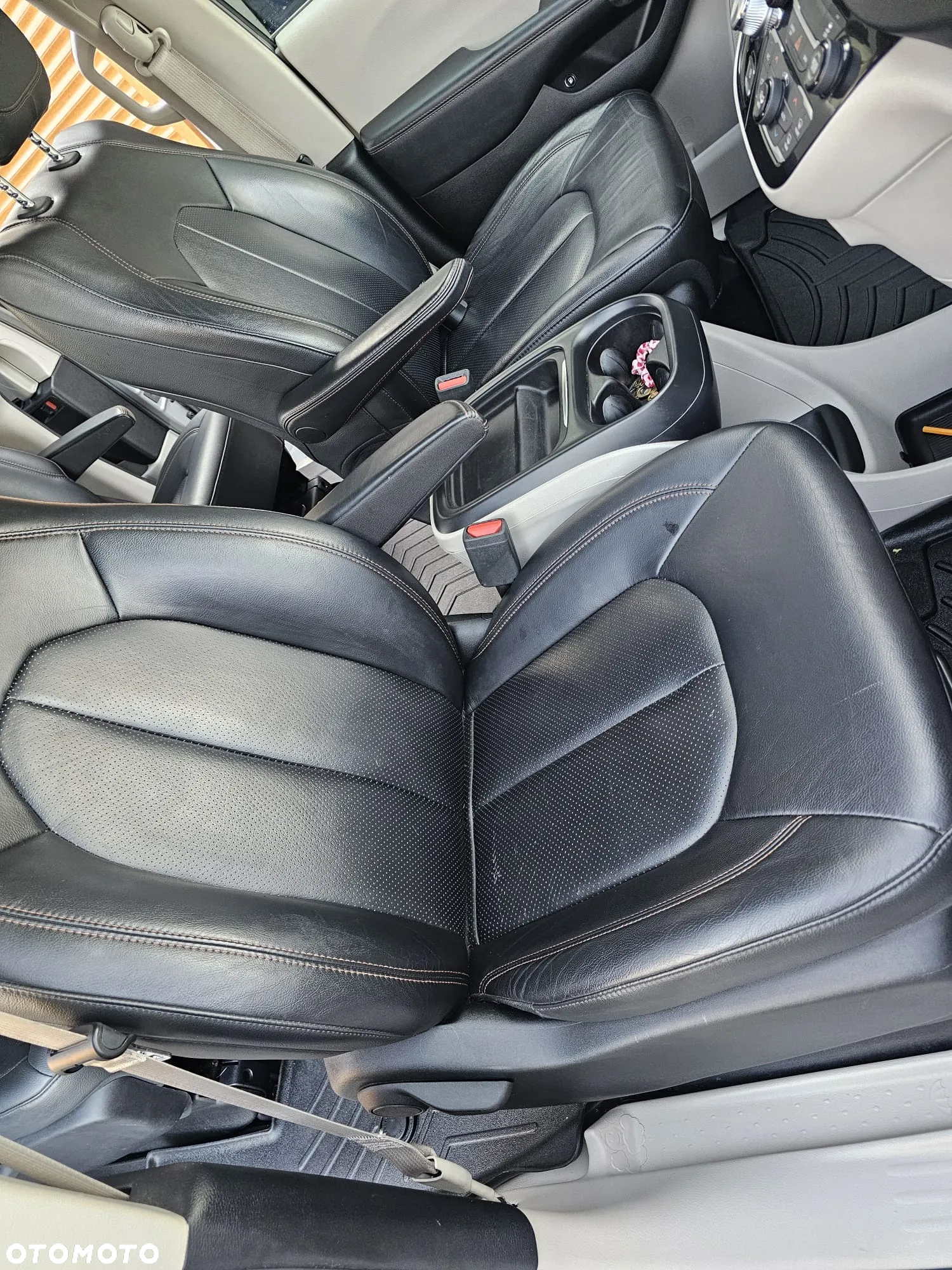 Chrysler Pacifica - 15