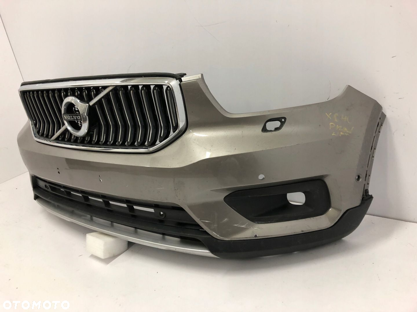 VOLVO XC40 PRZED LIFT 2017- ZDERZAK PRZEDNI - 3