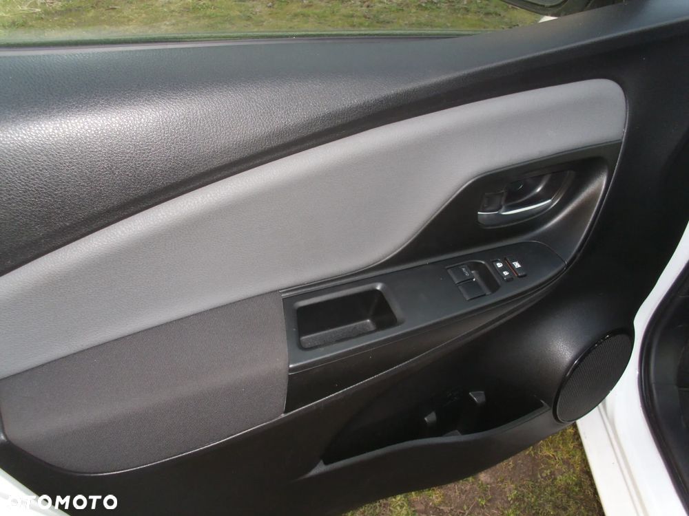 Toyota Yaris 1.5 Premium - 16
