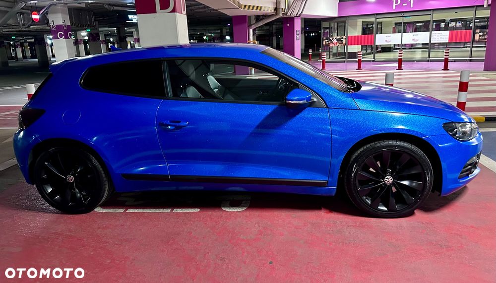 Volkswagen Scirocco 2.0 TDI DSG - 4