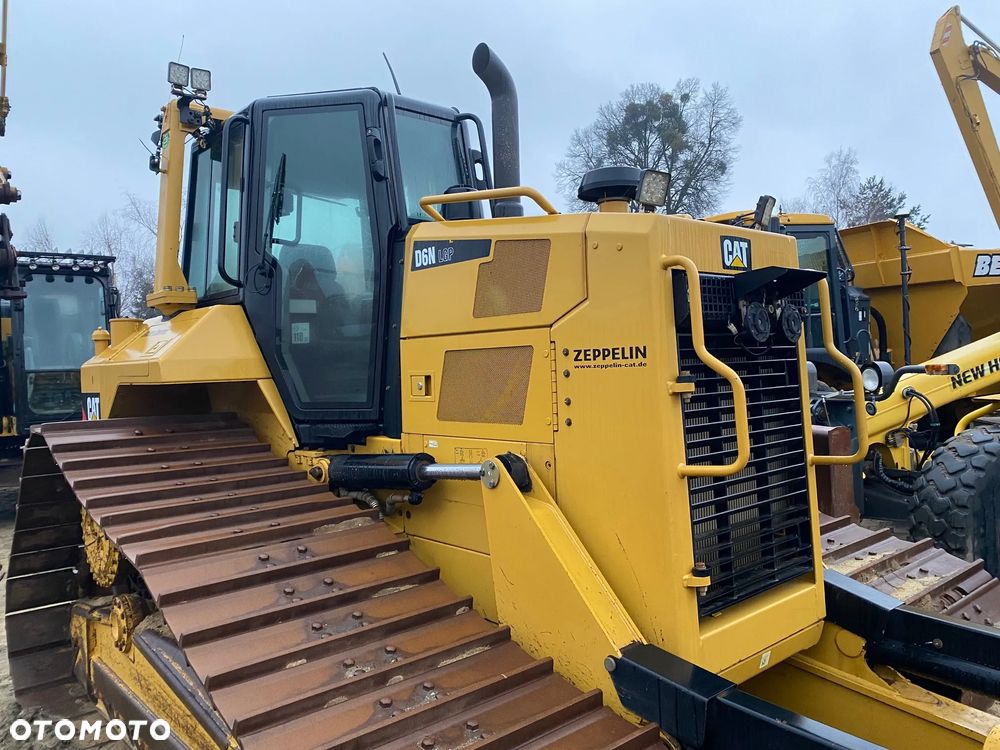 Caterpillar CAT D6N LGP, 2017 ROK, 8200 MTH, Z NIEMIEC, - 9