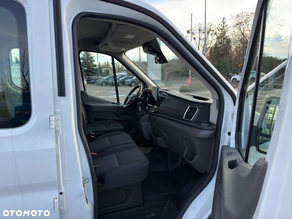 Ford Transit - 11