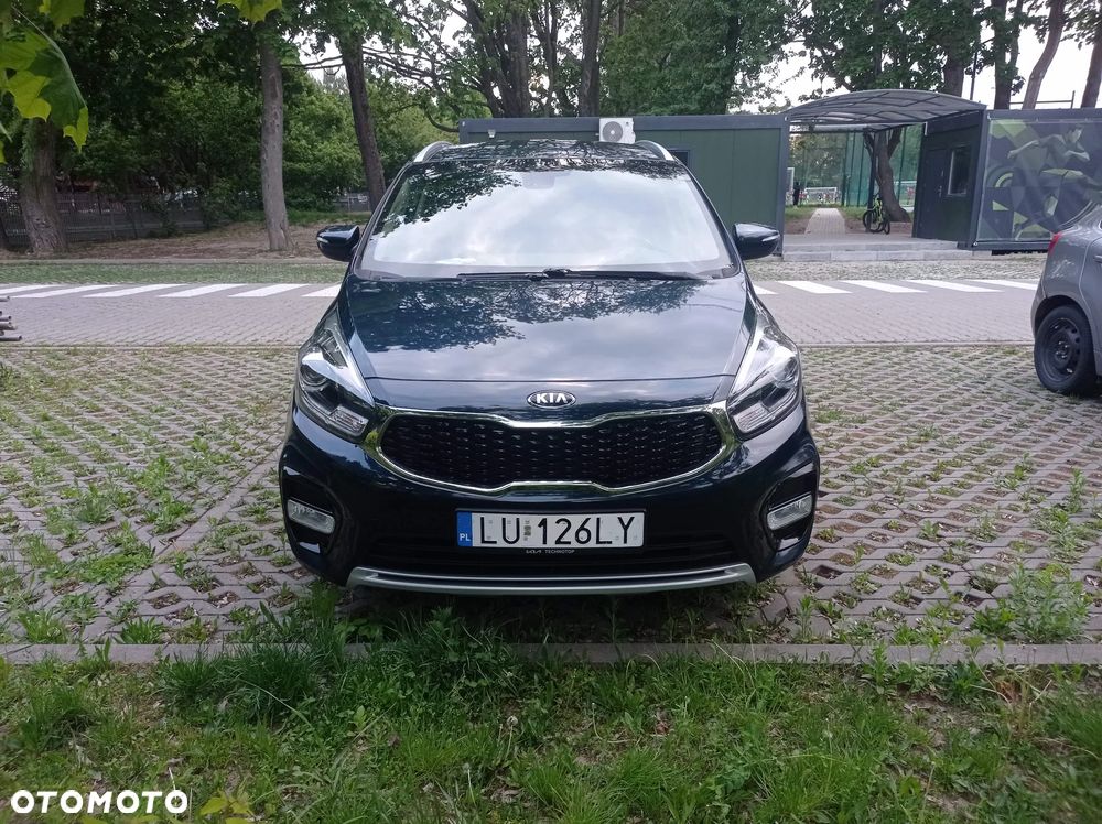 Kia Carens - 8