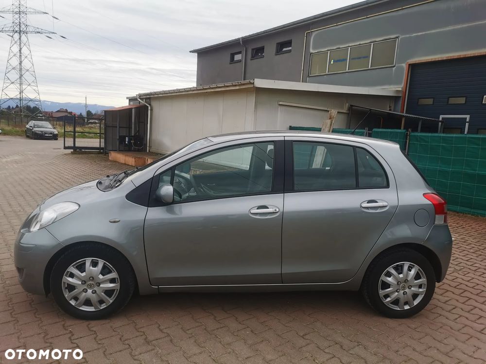 Toyota Yaris 1.4 D-4D Terra EU5 - 12
