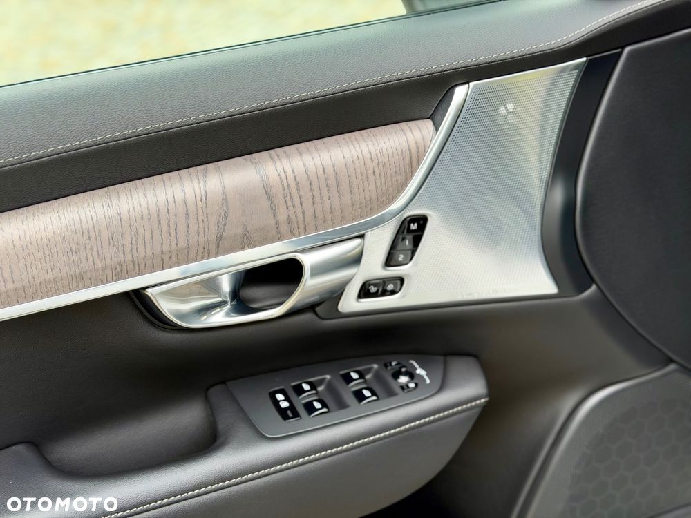 Volvo V90 Cross Country B5 D AWD Ultimate - 21
