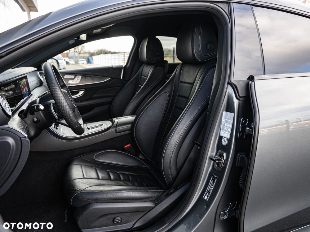Mercedes-Benz CLS 300 d 4Matic 9G-TRONIC AMG Line - 23