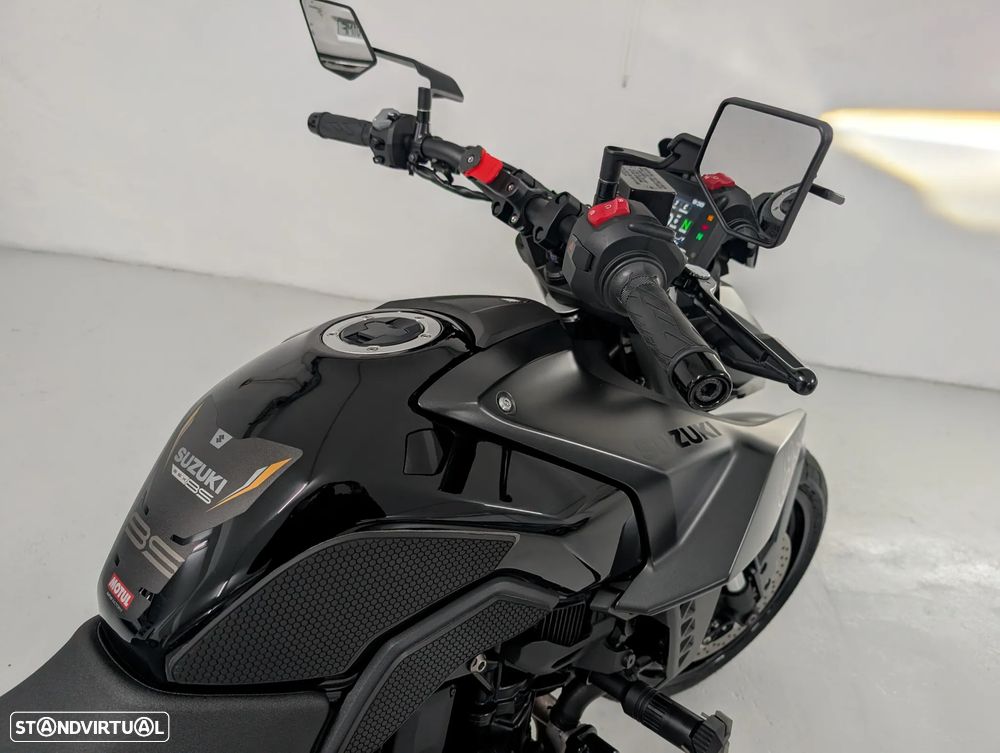 Suzuki GSX GSX-8S - 10