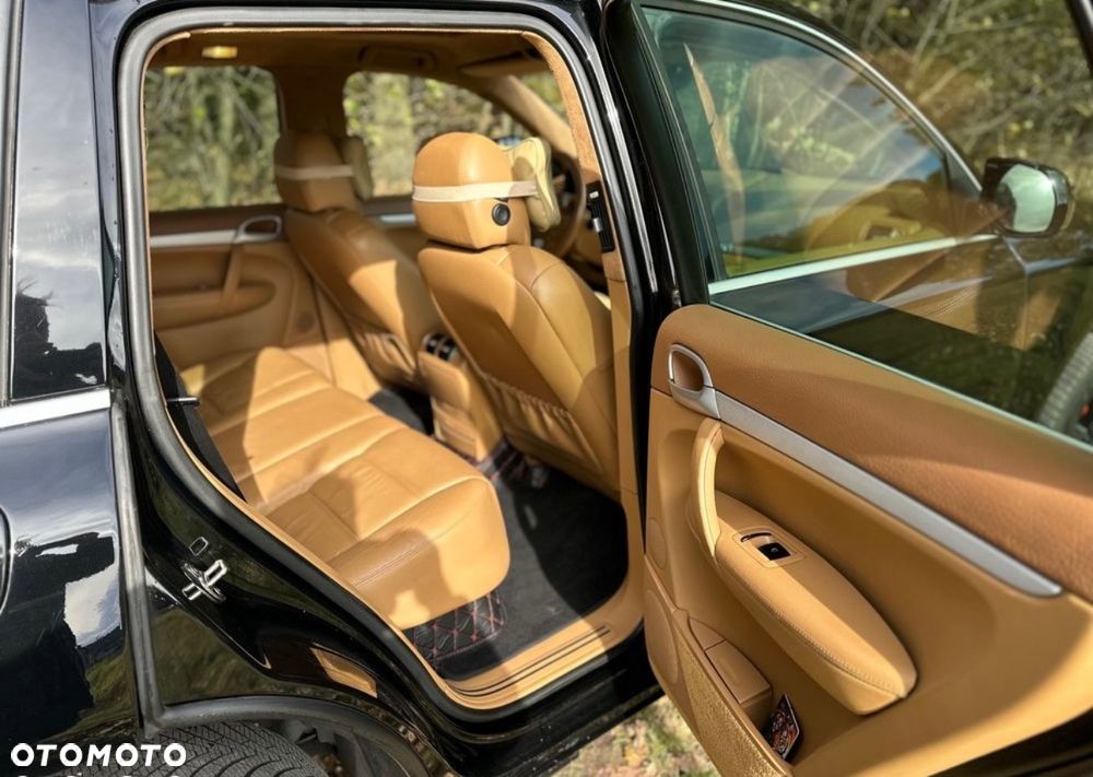 Porsche Cayenne - 11