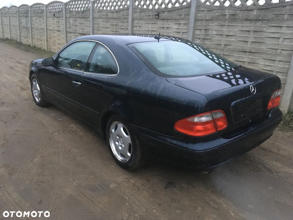 Mercedes-Benz CLK - 6