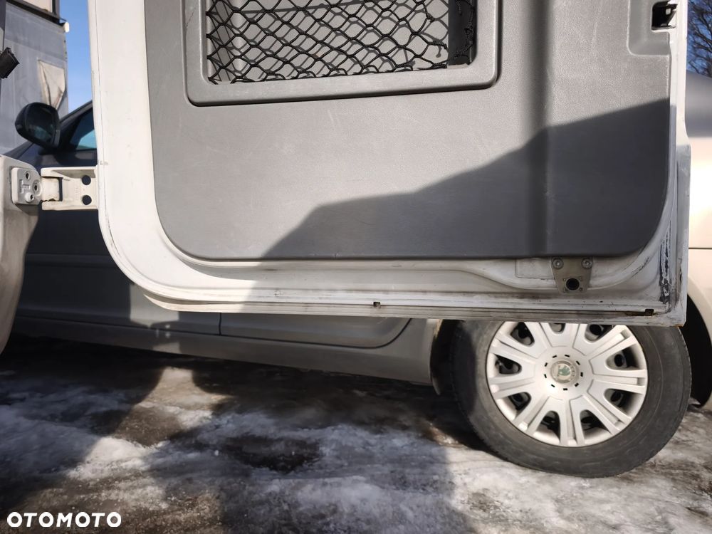 Drzwi z szybą tył tylne lewe prawe Mercedes-Benz Sprinter w906 niskie L1 białe VW Crafter I 06-18r - 8