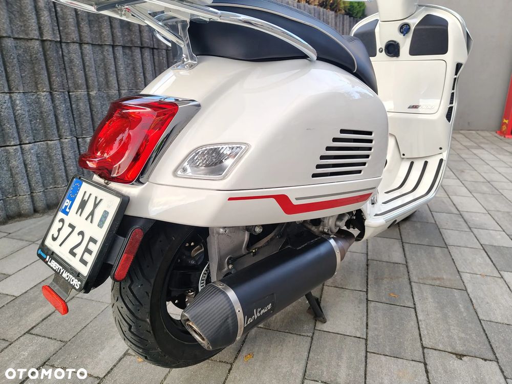 Piaggio Vespa - 22