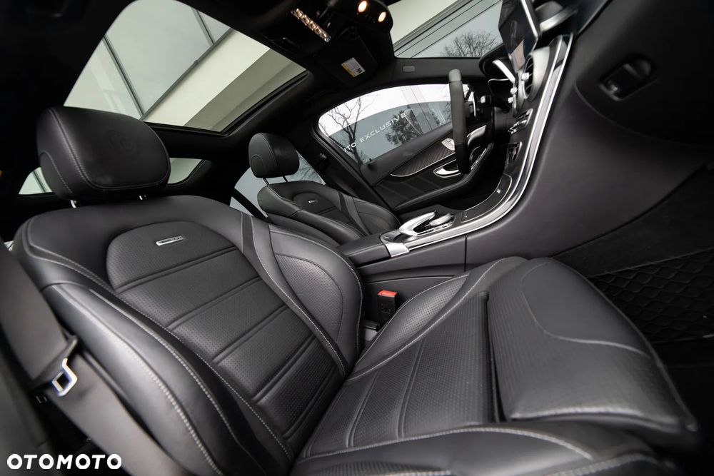 Mercedes-Benz Klasa C AMG 63 S AMG Speedshift 7G-MCT - 40