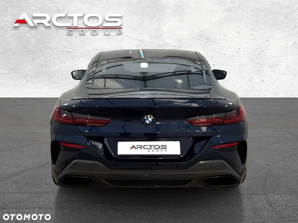 BMW Seria 8 - 7