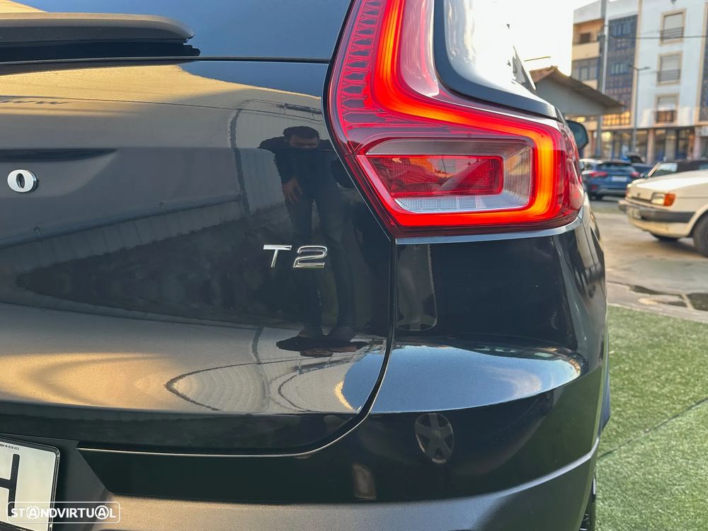 Volvo XC 40 1.5 T2 Momentum Plus Geartronic - 5