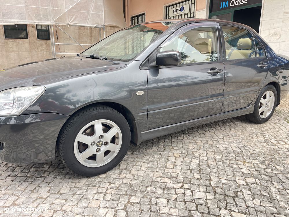 Mitsubishi Lancer - 3