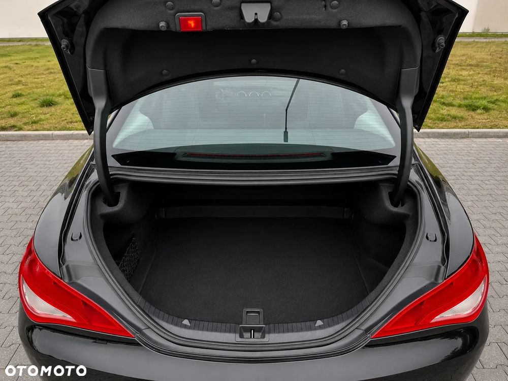Mercedes-Benz CLA 180 BlueEffICIENCY Edition - 13