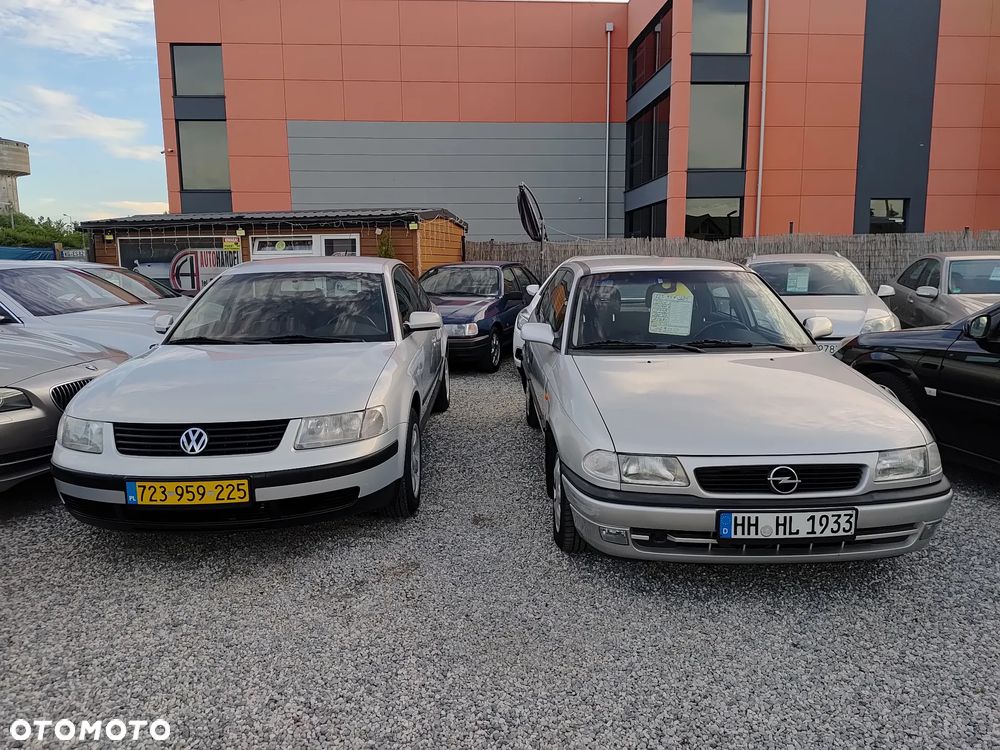 Volkswagen Passat 1.8 - 39